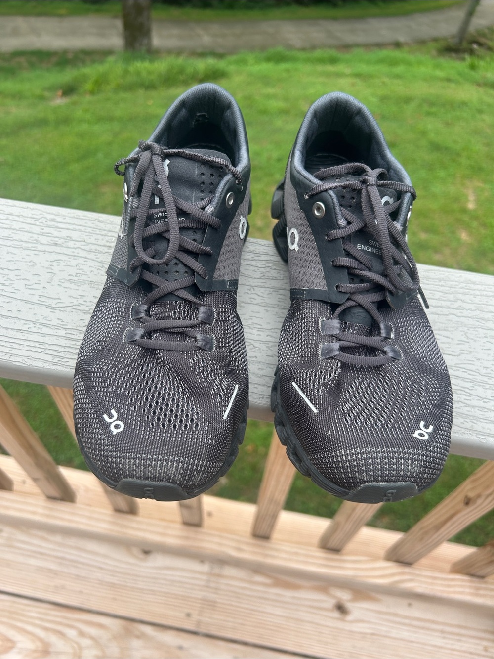 On Running Sneaker Cloud X Black Asphalt Woman (8, Black/Asphalt) - Picture 2 of 8